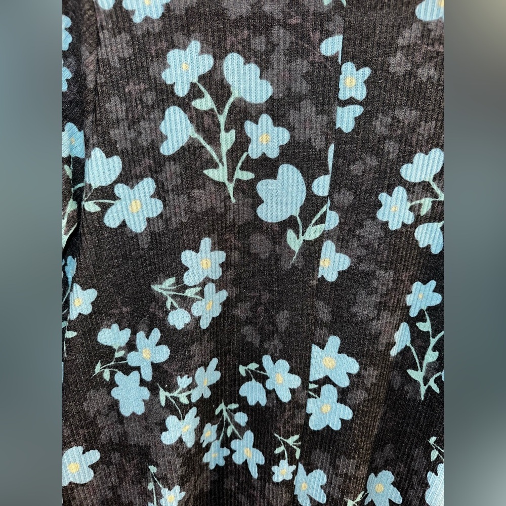 Flower Cardigan - Picture 5 of 6